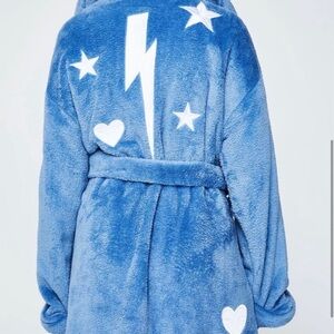 WILDFOX Soft Plush Lightening Bolt robe in blue and white.